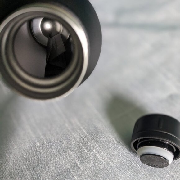 Stainless steel bottle. Black. New. Keeps drinks hot or cold. - Picture 4 of 8